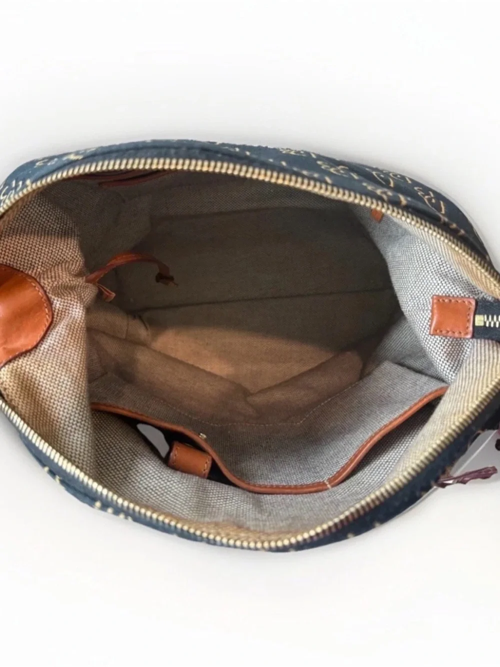 Vintage Dooney & Bourke Signature Canvas Hobo Bag | Black & Tan - Picture 8 of 11